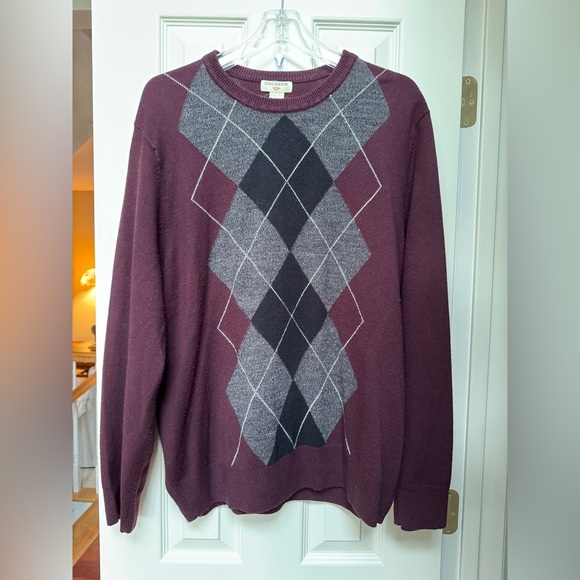 Burgundy and grey argyle sweater - Picture 1 of 3